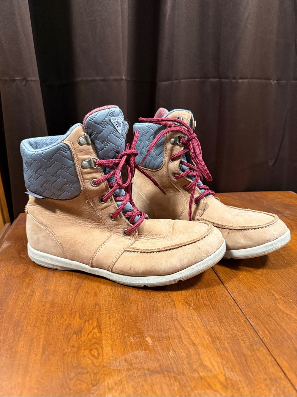 Women's Tan Leather Columbia waterproof boots size 9.5